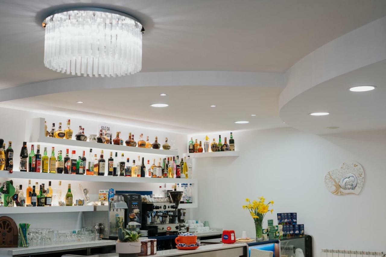 Hotel D'Atri Montesilvano Marina エクステリア 写真