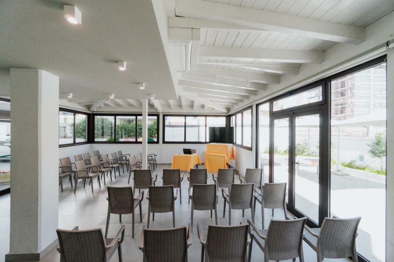 Hotel D'Atri Montesilvano Marina エクステリア 写真