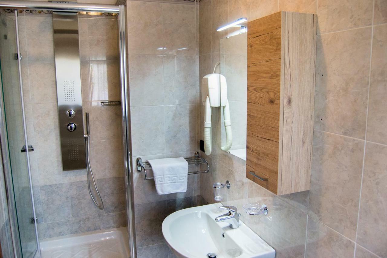 Hotel D'Atri Montesilvano Marina エクステリア 写真